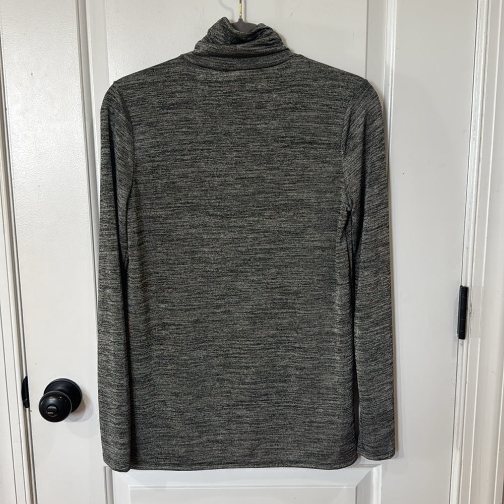 *NEW* VINCE SLINKY TURTLE NECK GUNMETAL SHIMMER SIZE SMALL - Picture 8 of 9